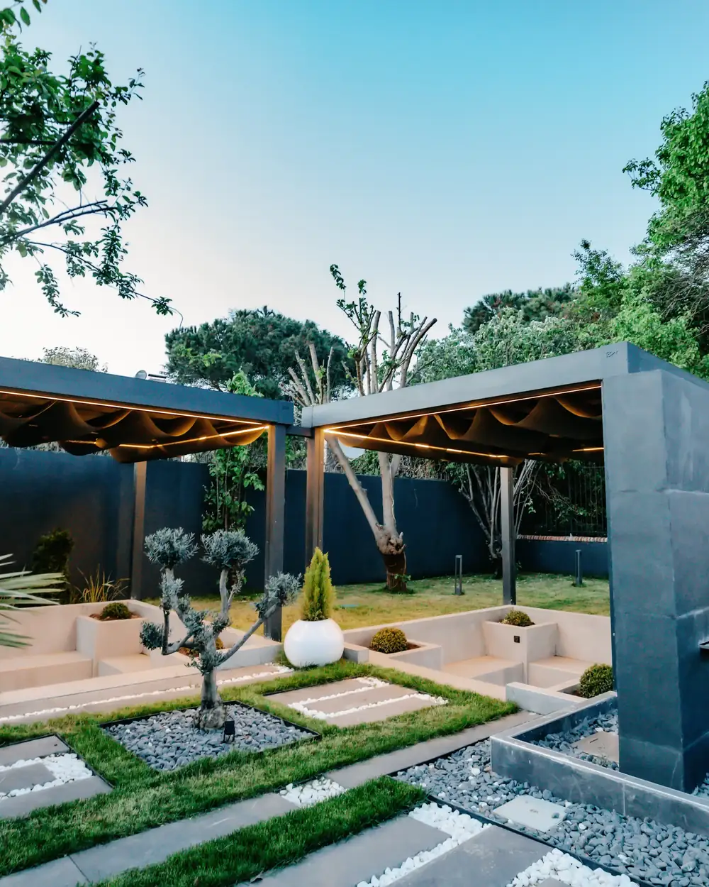 The garden at our Istanbul clinic
